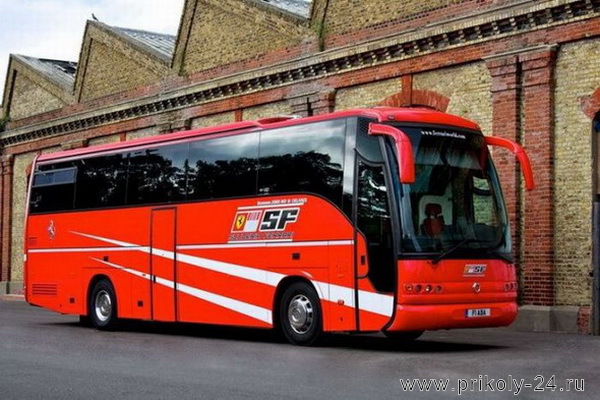 Автобус Шумахера (13 фото)